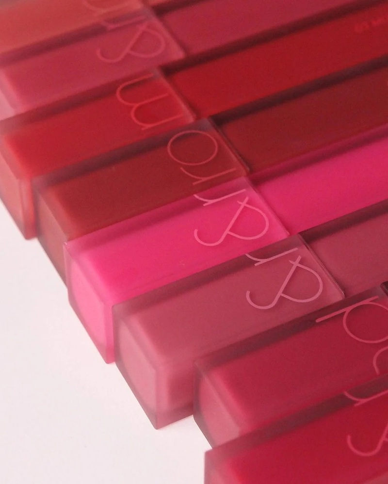 1677479172779-son-kem-li-romand-blur-fudge-tint-3 image
